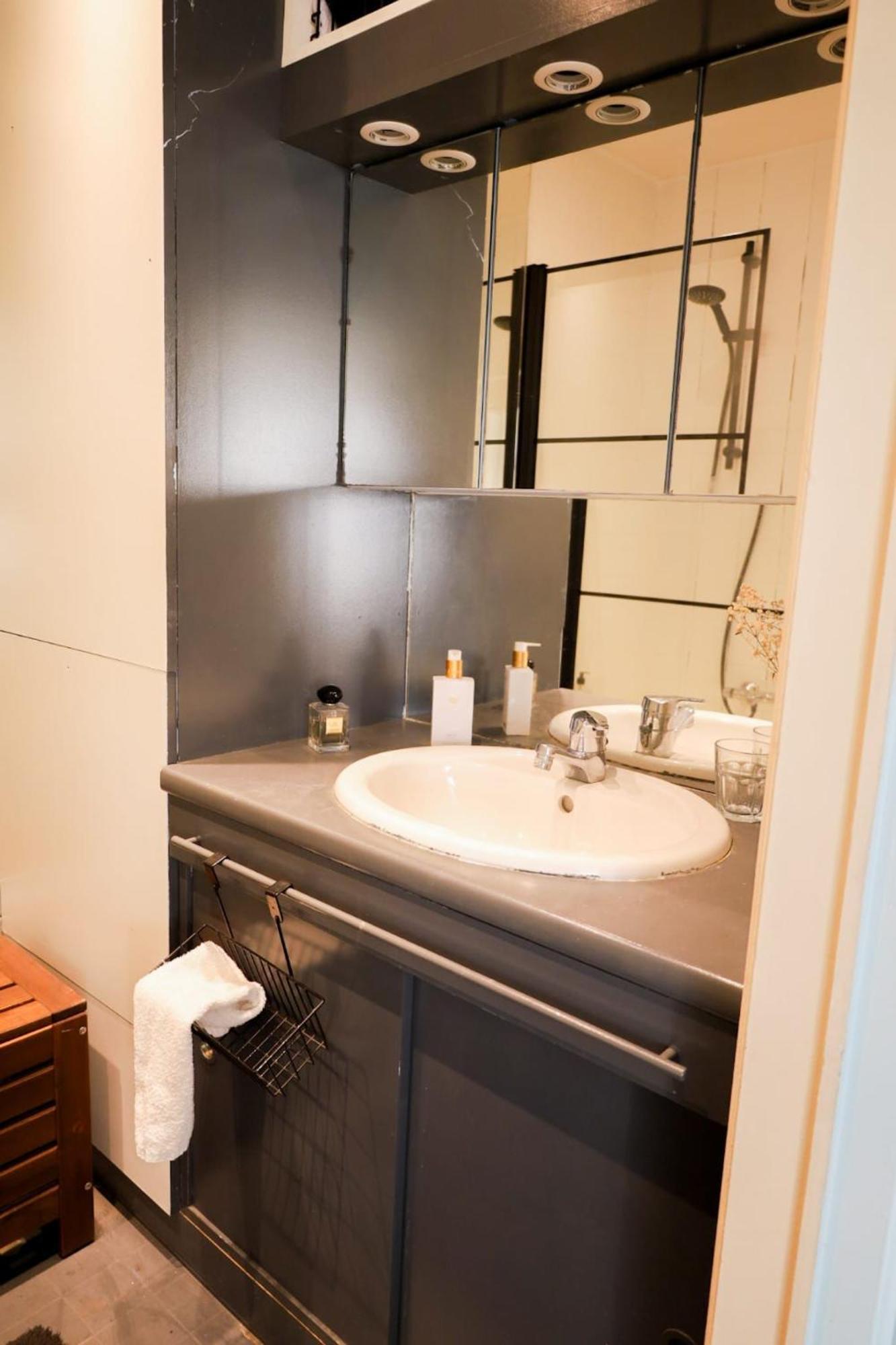Furnished - Bright, Modern Apartment In Brussels, 15 Minutes Walk From The Atomium Екстер'єр фото